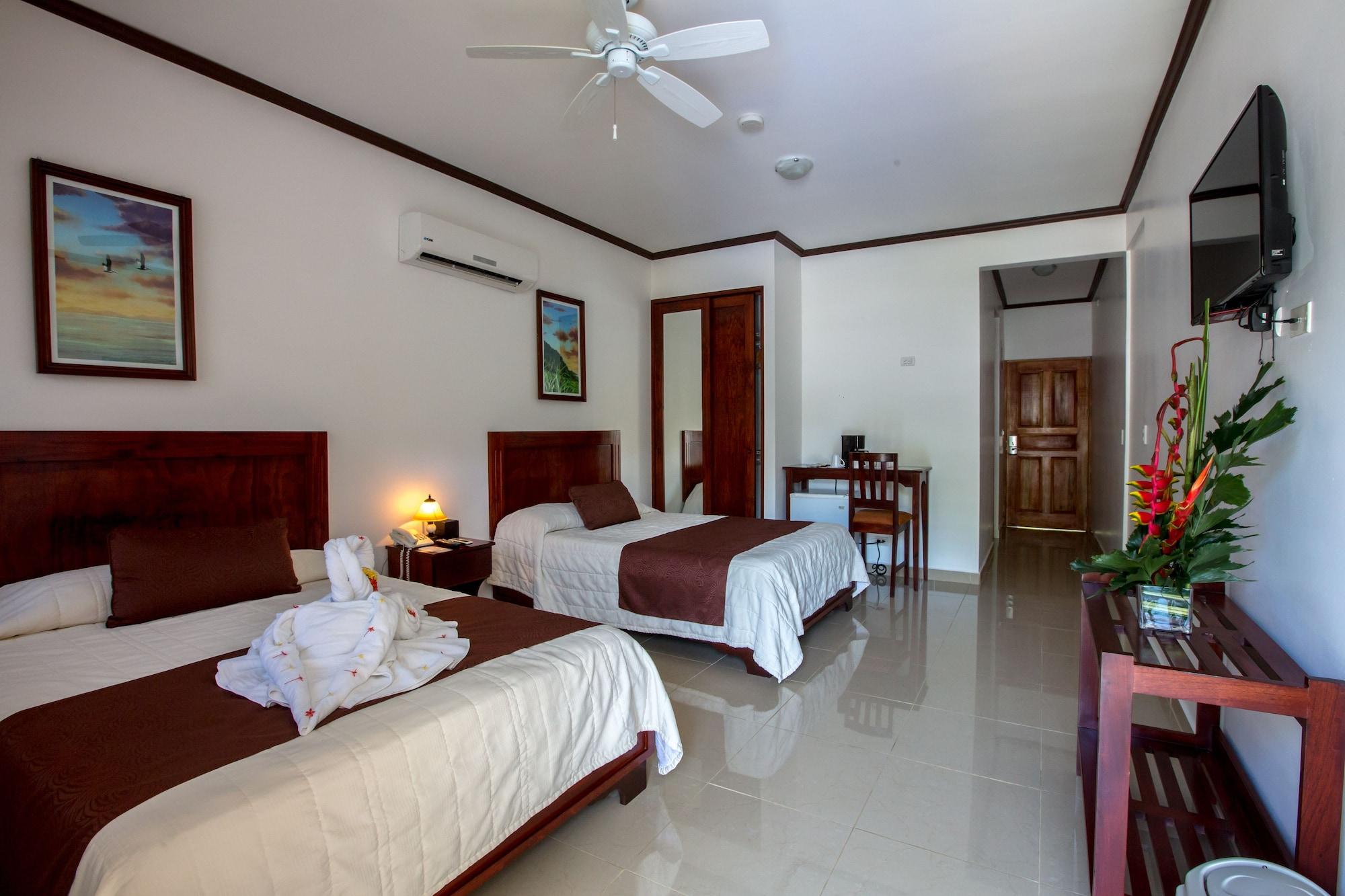 אגוחאס Hotel Arenas En Punta Leona מראה חיצוני תמונה